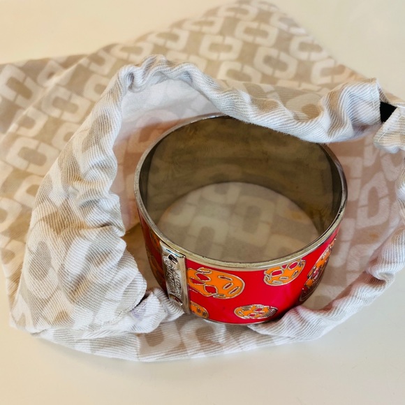 Alexander McQueen Red ☠️ Skull Bangle Bracelet - Picture 9 of 16